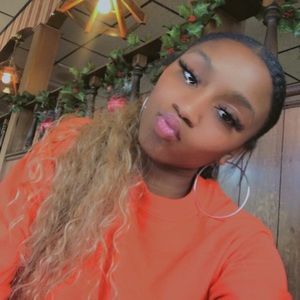 Meet your Posher, Lonie